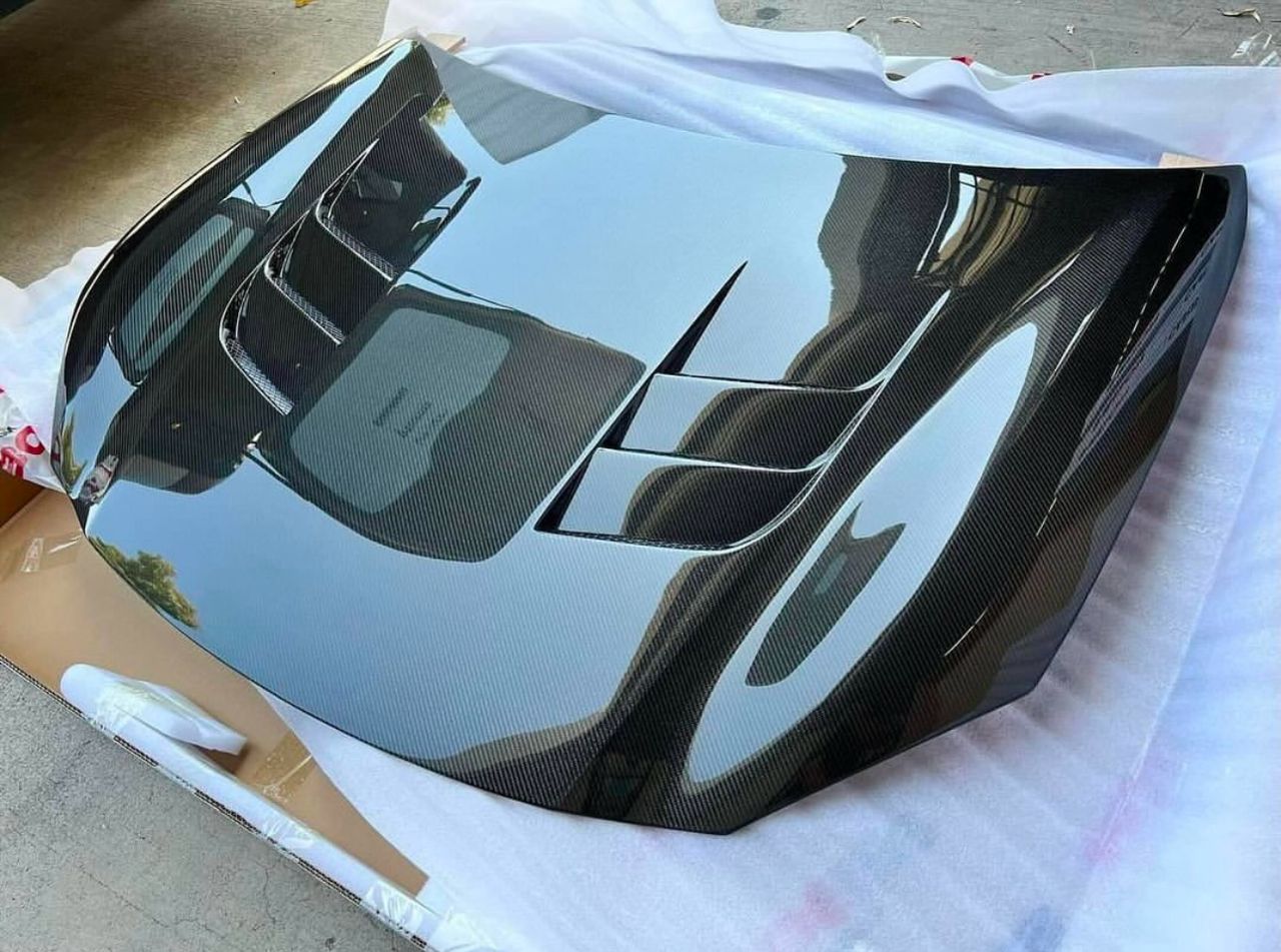 Carbon fibre hood
